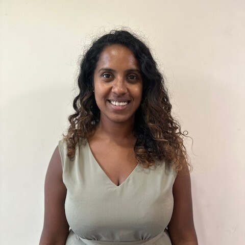 Dr Mina Thiraviyarajah